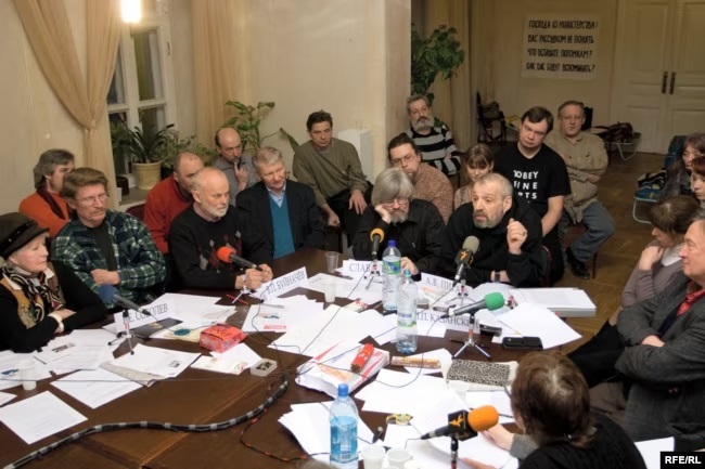 Пресс-конференция в Доме скульптора